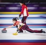 冰壶赛第三日：中国男女队 双双遭遇劲旅 - Qhnews.Com