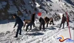 【玉树雪情直击】一场雪灾架起了干群关系 一条哈达献出了群众的感激之情 - Qhnews.Com