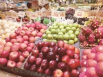 一个苹果5元钱 一把樱桃近20元
省城水果为何变贵族 - Qhnews.Com