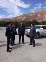 谢遵党副厅长对黄南州全面推进河长制工作进行督导检查（图） - 水利厅